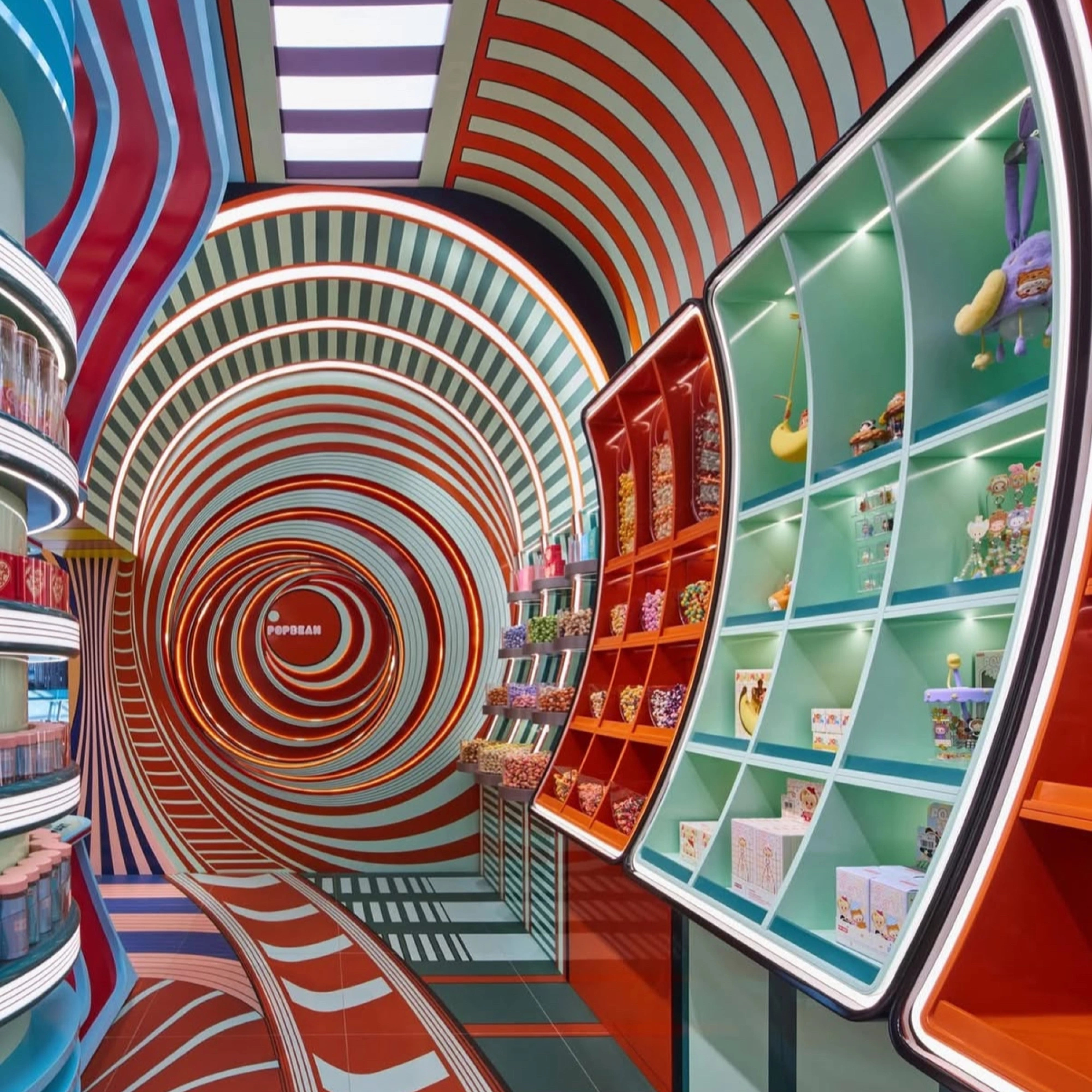 POP MART ICONSIAM — зона автографов